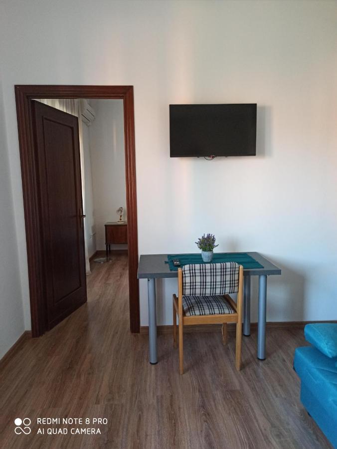 Piazza San Giorgio Hotel Dolianova Exterior foto